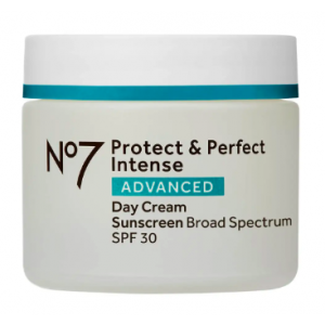 Protect & Perfect Intense Advanced Anti-Ageing Day Cream SPF 30 product image